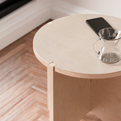 Wood coffee table, minimalist design, wood, easy assembly, modern design